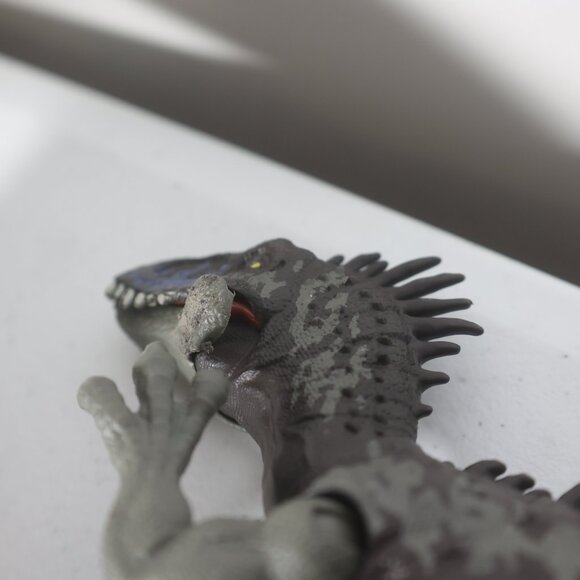 Lot of 4 Jurassic World Dinos: T-Rex, Triceratops Sound Strike, Dryptosaurus, St - Picture 6 of 9